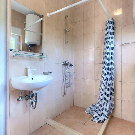 Danijela - Roj406 By Interhome * Žminj