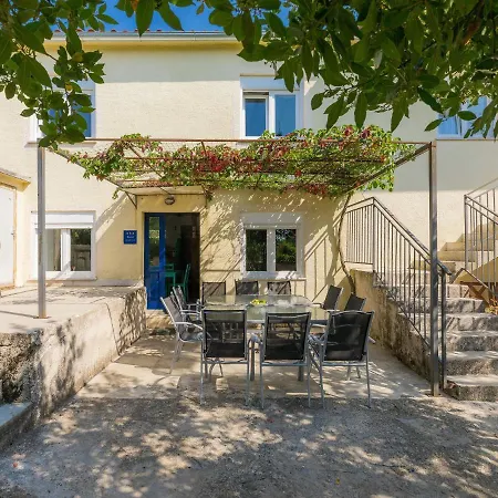 Danijela - Roj406 By Interhome Žminj