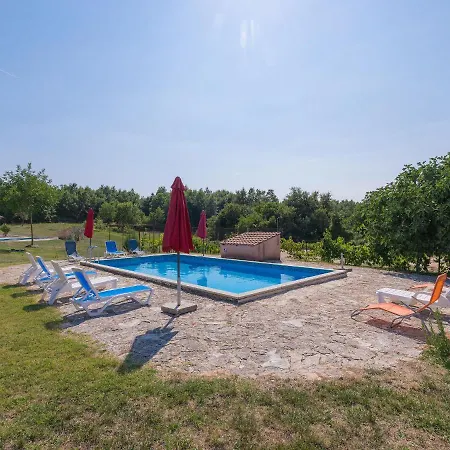 Сasa de vacaciones Danijela - Roj406 By Interhome *